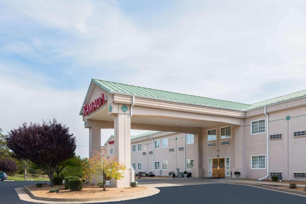 Ramada by Wyndham Strasburg Main image